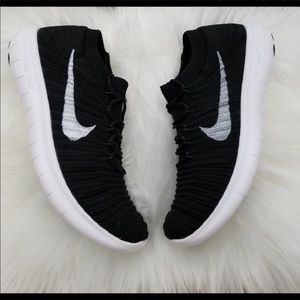 Nike RN Flyknit sneakers Size 8